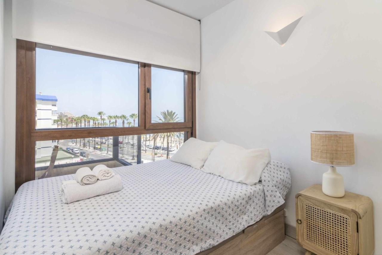 Apartamento Loft In Front Of The Sea Benalmádena Exterior foto