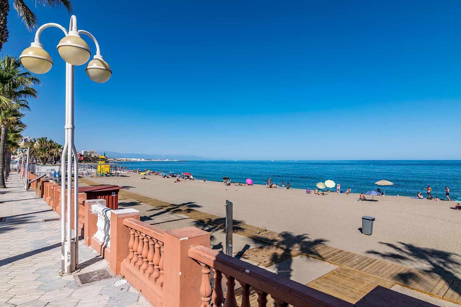 Apartamento Loft In Front Of The Sea Benalmádena Exterior foto